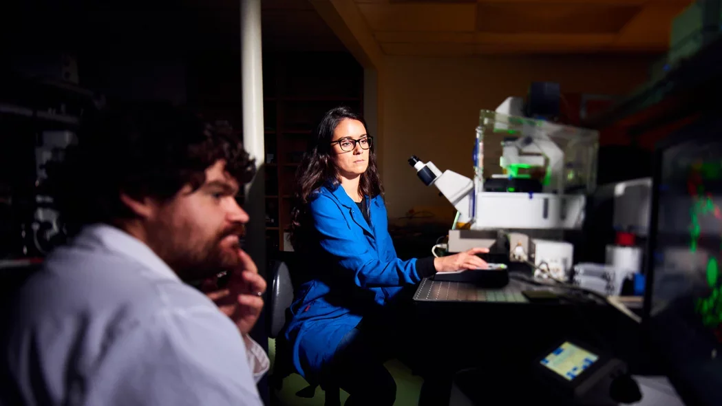 Two PhD students in the Orian Shirahai lab at UCLA