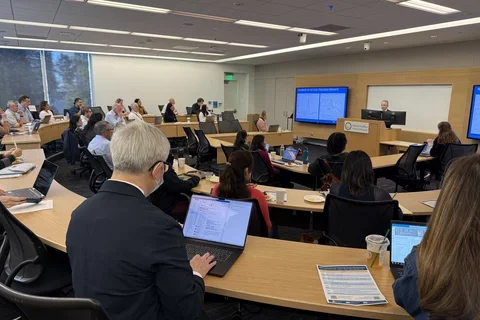 Dr. Dubinett speaking at the training grant symposium