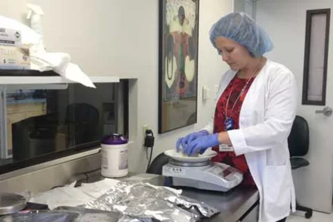 Nurse preparing food