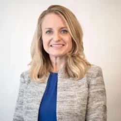 Headshot of Amanda Gulsrud