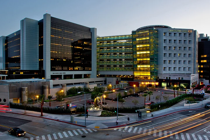 Cedars-Sinai building
